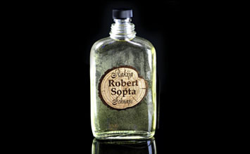 Boca za rakiju - drvena etiketa