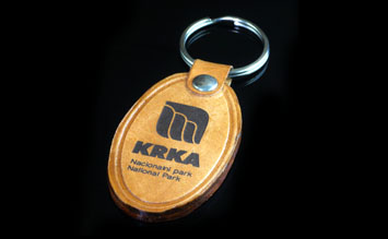 Kožni privjesak Oval Krka